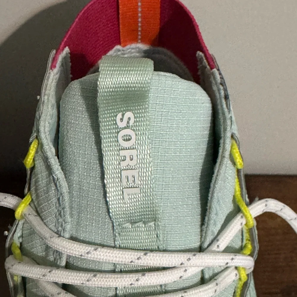 Sorel Kinetic Breakthru Venture Athletic Shoes Womens SZ 8.5M Perfect Condition - Picture 9 of 11